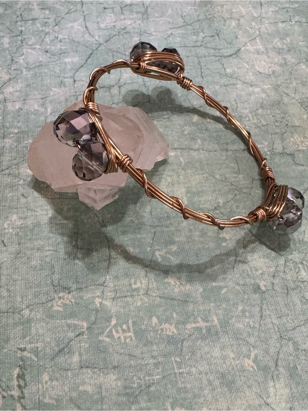 GOLD TONE WIRE WRAPPED BANGLE BRACELET